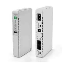 تبر جهاز SKE 430P Mini UPS من الخيارات الأكثر شهرة واعتمادية. يتميز بقدرة 17 واط وبطارية بسعة 8800mAh، مما يوفر تشغيلاً يصل إلى 6-8 ساعات. يحتوي على منافذ متعددة بجهد (5V, 9V, 12V) ومنفذ POE لتشغيل أجهزة الشبكات الخارجية.